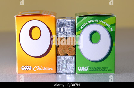 Allgemeines Bild von Gemüse und Huhn Oxo Verpackung und branding.  Ein Produkt der Premier Foods Group Stockfoto