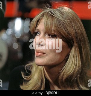 NICO - deutschstämmigen Pop-Sängerin auf Ready, Steady, Go ca. 1966 Stockfoto