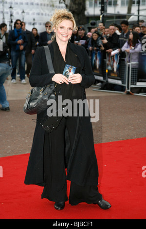 SHARON SMALL IRON MAN FILM PREMIERE ODEON Kino WEST Ende am LEICESTER SQUARE LONDON ENGLAND 25. April 2008 Stockfoto