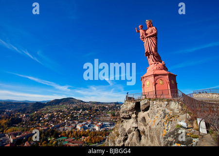 NOTRE-DAME-STATUE AN DER SPITZE DES ROCHER CORNEILLE, LE PUY EN VELAY Stockfoto