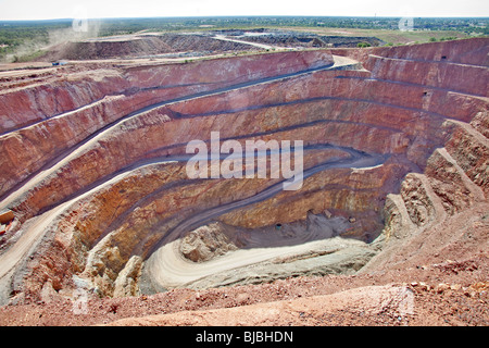 Open Pit Goldmine in Cobar, nsw Outback, Australien Stockfoto