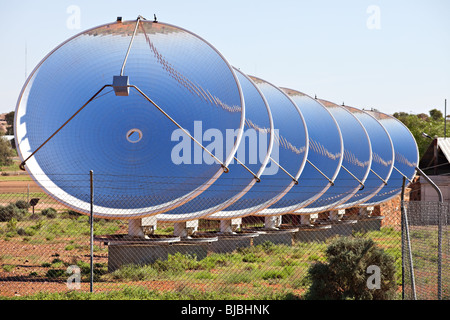 Solarkraftwerk in White Cliffs, Australien Stockfoto