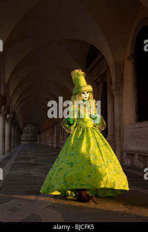 Kostümierte Karnevals Teilnehmer, Venedig, Italien Stockfoto