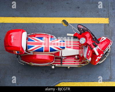Vespa PX150 mit Sitz bedeckt mit Flagge von Großbritannien, Westenders südlichen fegen Tacoma Fahrt Stockfoto