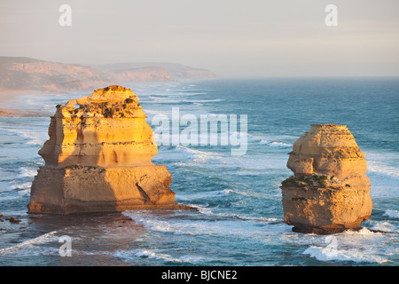 Zwei Felsen der zwölf Apostel, Port Campbell National Park, Victoria, Australia Stockfoto