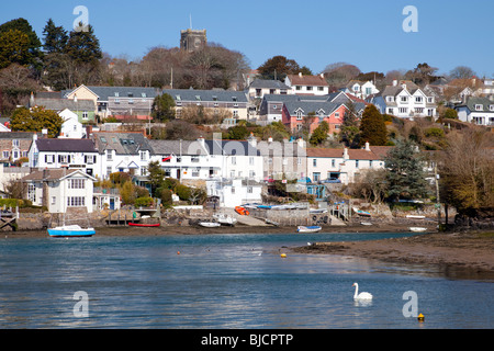 Newton Ferrers gesehen aus über den Fluss Yealm bei Noss Mayo, Devon England UK Stockfoto