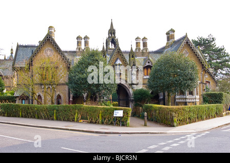 London Highgate Eingang Holly Village Victorian Gothic design Henry Astley Darbishire gebaut von Wiliam Cubitt für Baroness Angela Burdett-Coutts Stockfoto