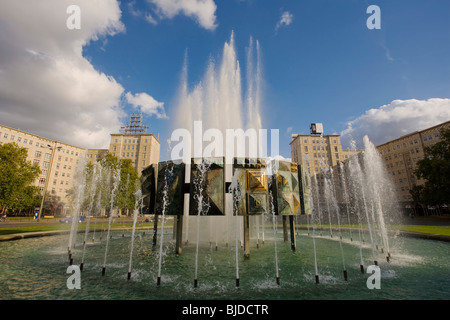 Brunnen am Strausberger Platz-Platz, Berlin, Deutschland, Europa Stockfoto