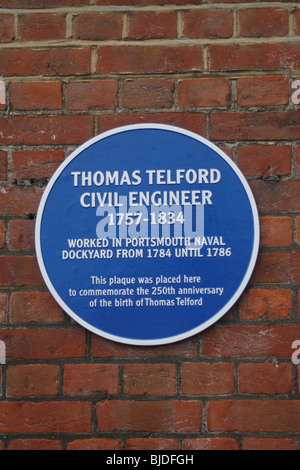 Plaque, Thomas Telford Bauingenieur 1757-1834, die in der Werft Form 1784-1786 die Portsmouth Historic Dockyard gearbeitet Stockfoto