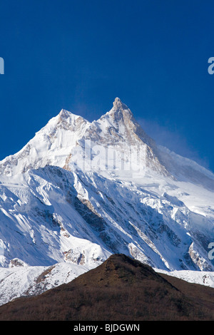 MANASLU PEAK bei 26759 ist der 8. höchste Berg in der Welt - NUPRI REGION NEPALS Stockfoto