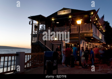 Cheeseburger in Paradise Restaurant auf Front Street Lahaina Maui Hawaii bei Sonnenuntergang Stockfoto