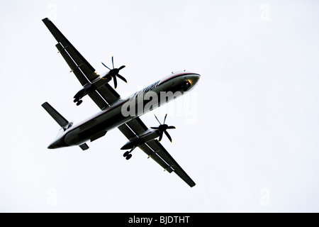 Flugzeug im Flug, Landung am LAX Los Angeles International Airport Los Angeles County, California, Vereinigte Staaten von Amerika Stockfoto