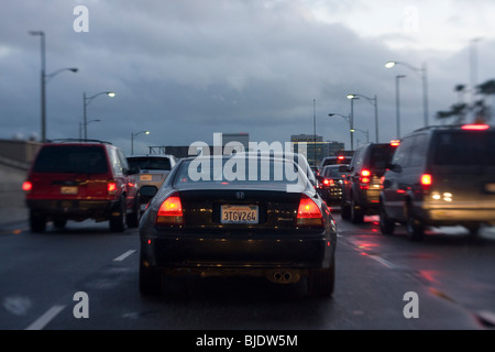 Regnerischen Nacht auf den Straßen Westchester, Los Angeles County, California, Vereinigte Staaten von Amerika Stockfoto