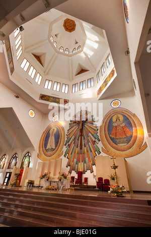 Indien, Kerala, Kollam, Infant Jesus Cathedral, Interieur, altar Stockfoto