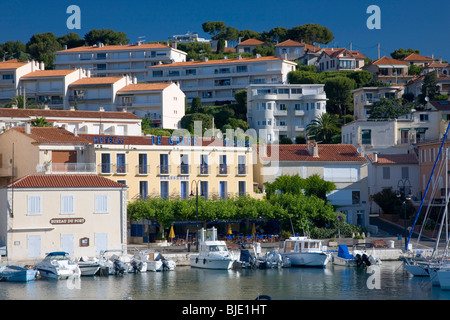 Cassis, Provence, Frankreich. Blick über den Hafen. Stockfoto