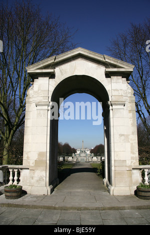 Dorf Port Sunlight, England. Eingang zu den Diamanten und Hillsborough Memorial Garden. Stockfoto