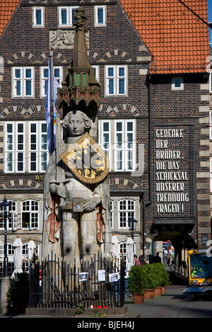 Der Roland-Statue auf dem Marktplatz in Bremen, Deutschland Stockfoto