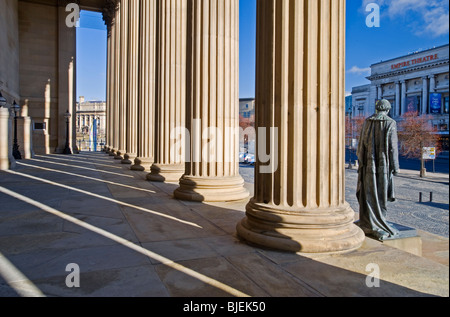 Liverpool Empire Theatre gesehen von St Georges Hall, Liverpool, Merseyside, England, UK Stockfoto