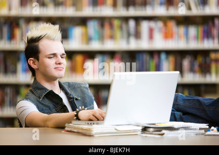 in der Bibliothek Stockfoto