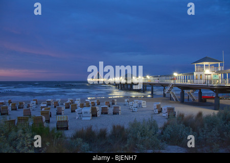 Das Vergnügen Pier von Heringsdorf auf der Ostsee-Insel Usedom im Abendlicht. Mecklenburg-Western Pomerania, Deutschland. Stockfoto