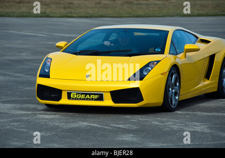 Gelbe Lamborghini Gallardo Supersportwagen UK 2010 Stockfoto