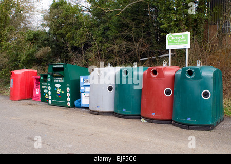 Recycling-Zentrum in der Nähe von Banbury Oxfordshire mit verschiedenen recycling-Container Stockfoto