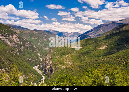 Das Flusstal der Tinée in den Alpes-Maritimes, Süden von Frankreich, Europa Stockfoto