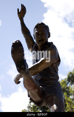 Bronze Statue außerhalb der MCG in Melbourne. Stockfoto