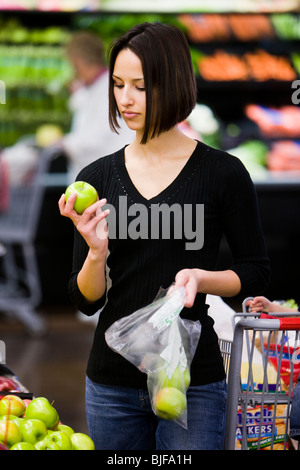 Frau einkaufen Stockfoto