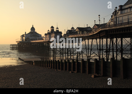 Eastbourne Pier im frühen Morgenlicht Stockfoto