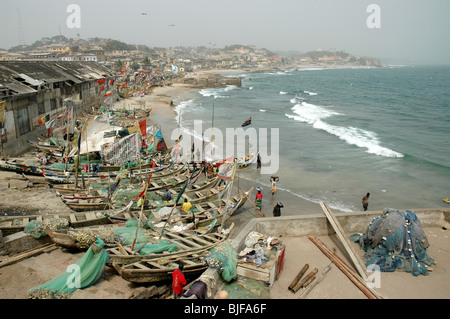 Ein Fischerdorf an der Küste von Kap. Ghana, Westafrika, Afrika Stockfoto