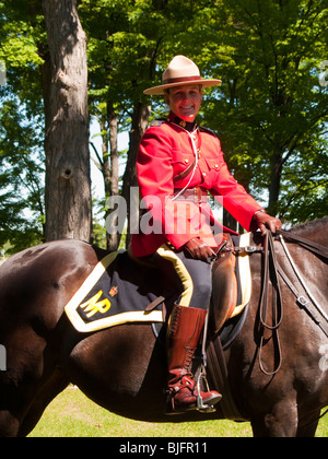 Ein Mountie auf der RCMP (Royal Canadian Mounted Police) Musical Ride Center in Ottawa, Ontario Kanada Stockfoto