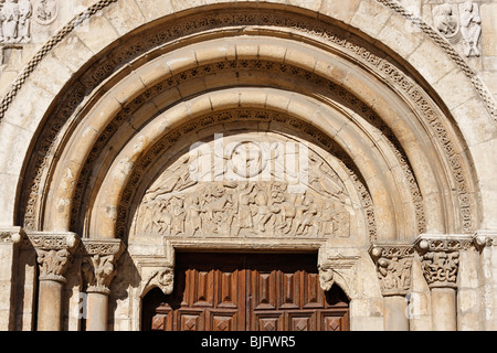 Romanische Lamm Tür "Puerta del Cordero" von St. Isidoro Basilica in der Stadt León Stockfoto