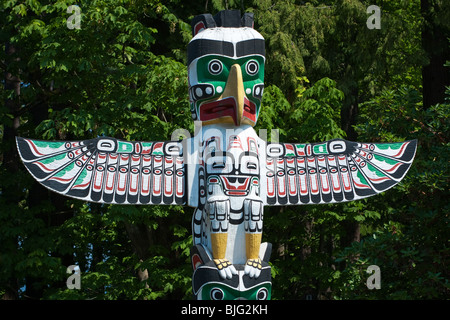 Inuit Totempfahl im Stanley Park, Vancouver, Britisch-Kolumbien Stockfoto