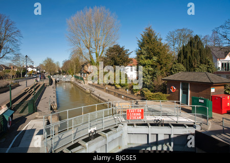 Boulter Lock und Ray Mill Insel auf der Themse in Maidenhead, Berkshire, Großbritannien Stockfoto