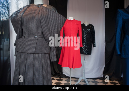 Paris, Frankreich, Einkaufen, Ladenfronten, Boutique, Mannequins Modebekleidung Luxus Designer, Damenkleider, Detail Einzelverkauf Stockfoto