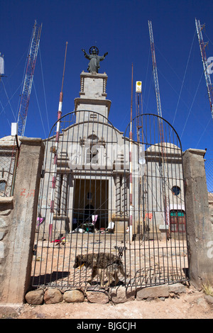 Kapelle an der Spitze des Cerro Rico Mine Berges, Santa Rita, Potosi, Altiplano, Anden, Bolivien, Südamerika Stockfoto