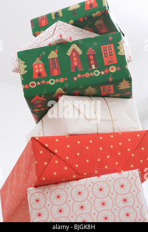 Ein Haufen Weihnachtsgeschenke- Stockfoto