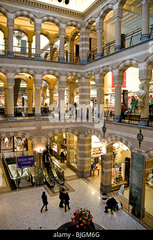 Magna Plaza Einkaufszentrum Amsterdam Niederlande (Nieuwezijds Voorburgwal) Stockfoto