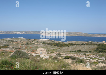 Blick über den North Comino-Kanal in Richtung Gozo Malta Stockfoto