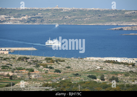 Blick über den North Comino-Kanal in Richtung Gozo Malta Stockfoto