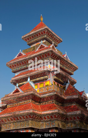 Indien, Kerala, Thrissur, Koorkancherry Sree Maheswaras Tempel, Thaipooya Mahotsavam Festival, gigantische gateway Stockfoto