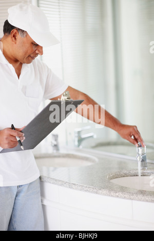 Klempner Test Waschbecken Stockfoto