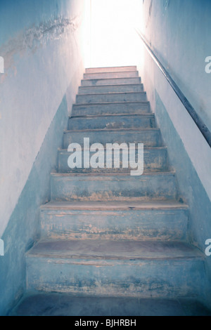 Treppe zum Licht, Metapher in den Himmel, weiß, Glanz Stockfoto