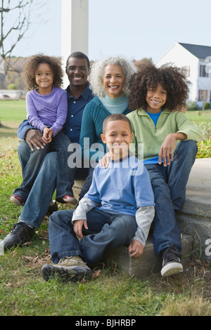 Familie auf Veranda Stockfoto