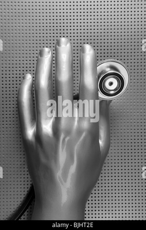 Gesundheit Stethoskop futuristische Silber grau Hand Konzept Metapher Stockfoto