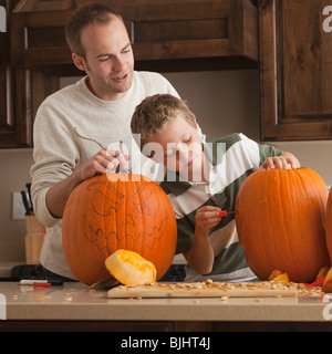 Kürbis schnitzen Stockfoto