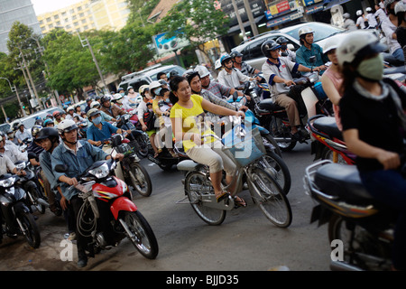 Verkehr auf den Straßen von Saigon oder Ho-Chi-Minh-Stadt in Vietnam Stockfoto