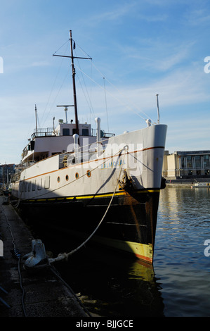 Das Kreuzfahrtschiff Balmoral an ihrem Liegeplatz an der Princes Wharf in Bristol Floating Harbour, Bristol, England Stockfoto