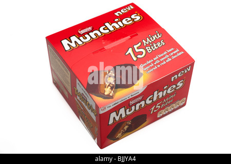 Schachtel mit neuen Nestle 15 Mini Biss Größe Munchies Stockfoto